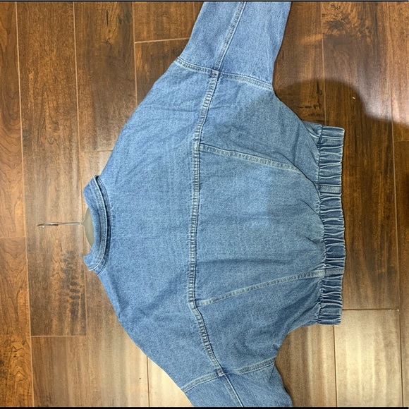 Crop Jean Jacket - Picture 3 of 3